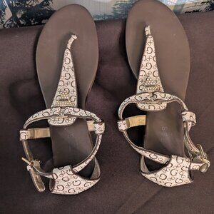 🤎 Guess Logo Print Rhinestone T-Strap Sandals — Size 9M